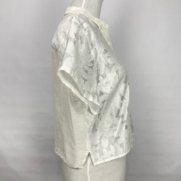 Evidence | White Sheer Floral Button Semi Cropped Camp Shirt Blouse - Picture 2 of 10